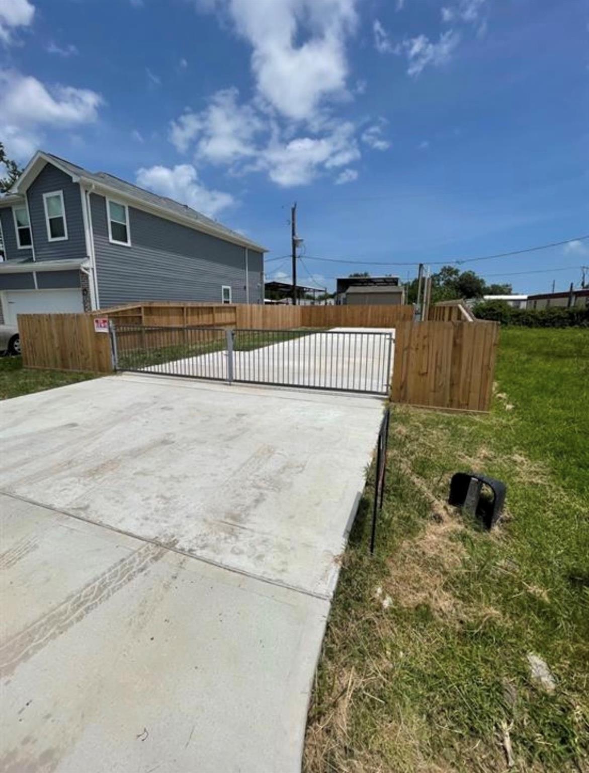135 Dolphin Harbor Harbor N
