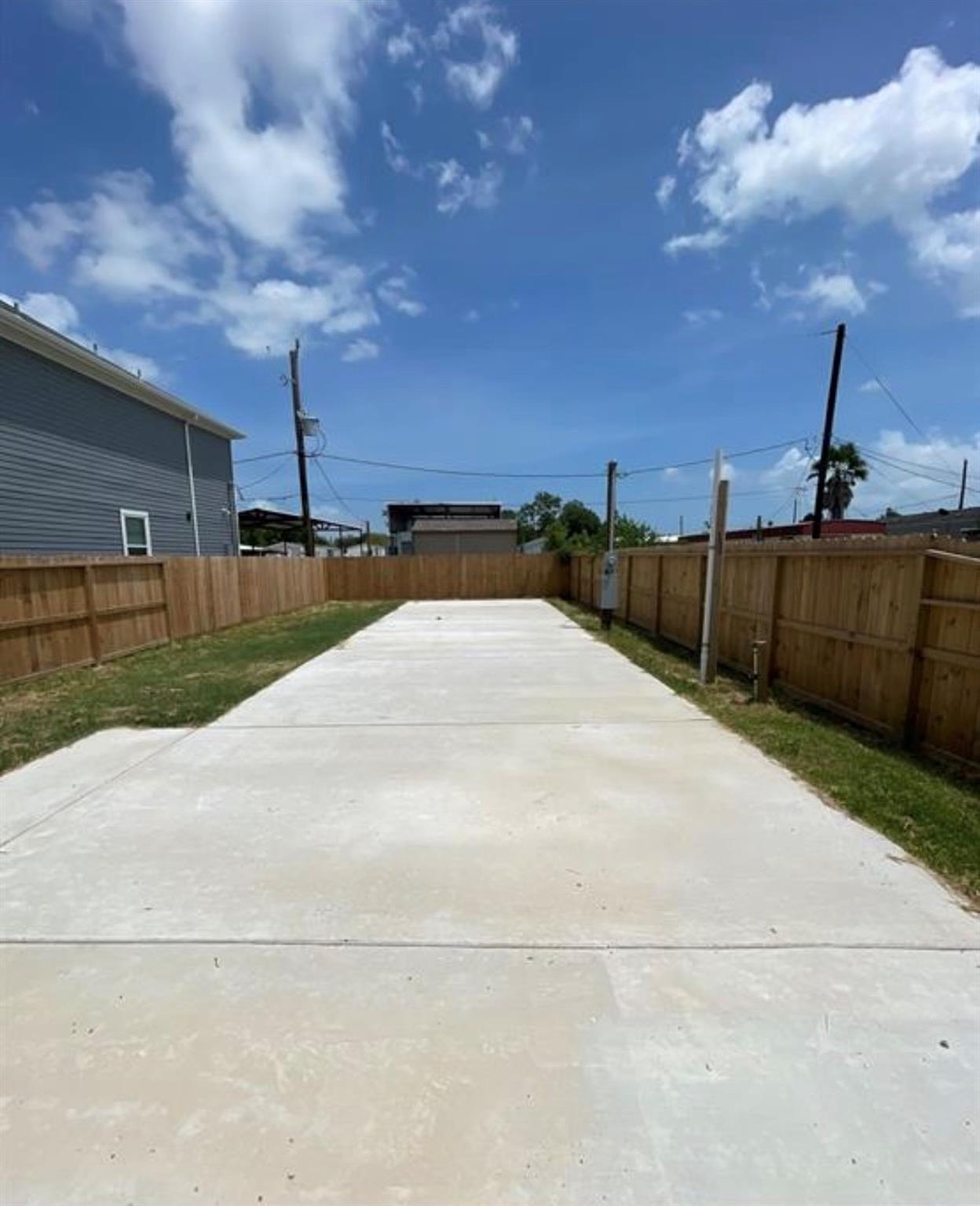 135 Dolphin Harbor Harbor N