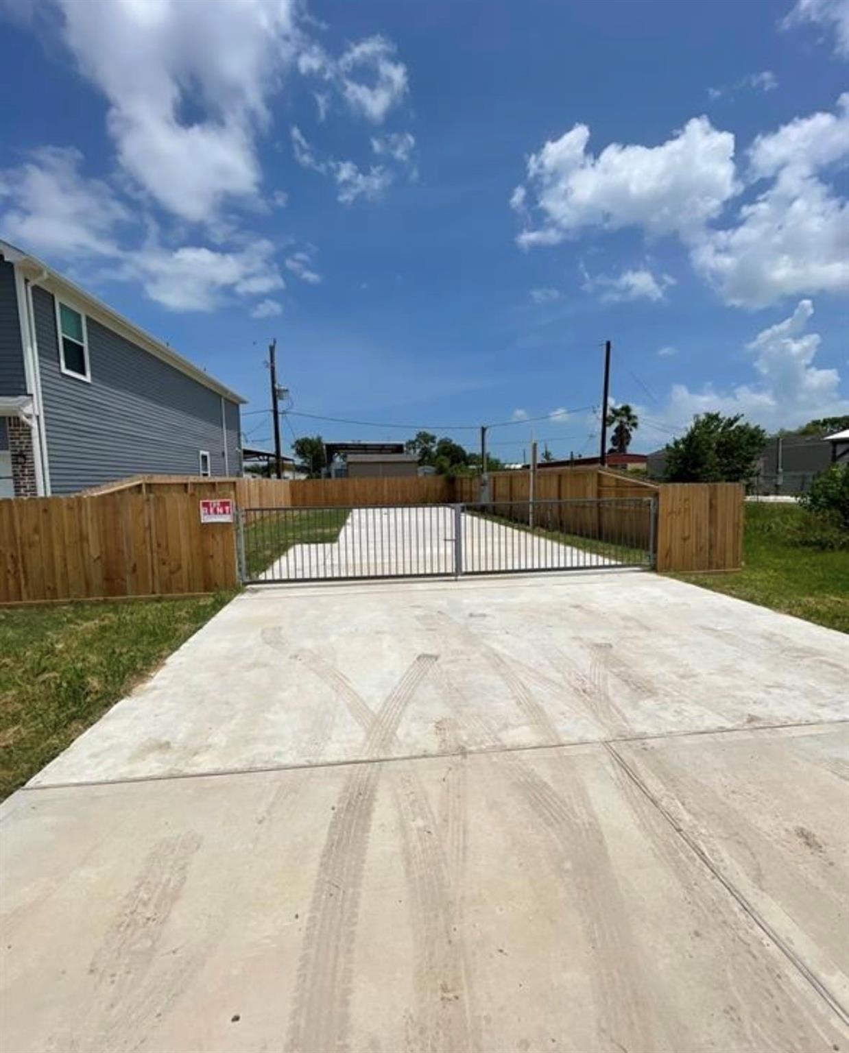 135 Dolphin Harbor Harbor N
