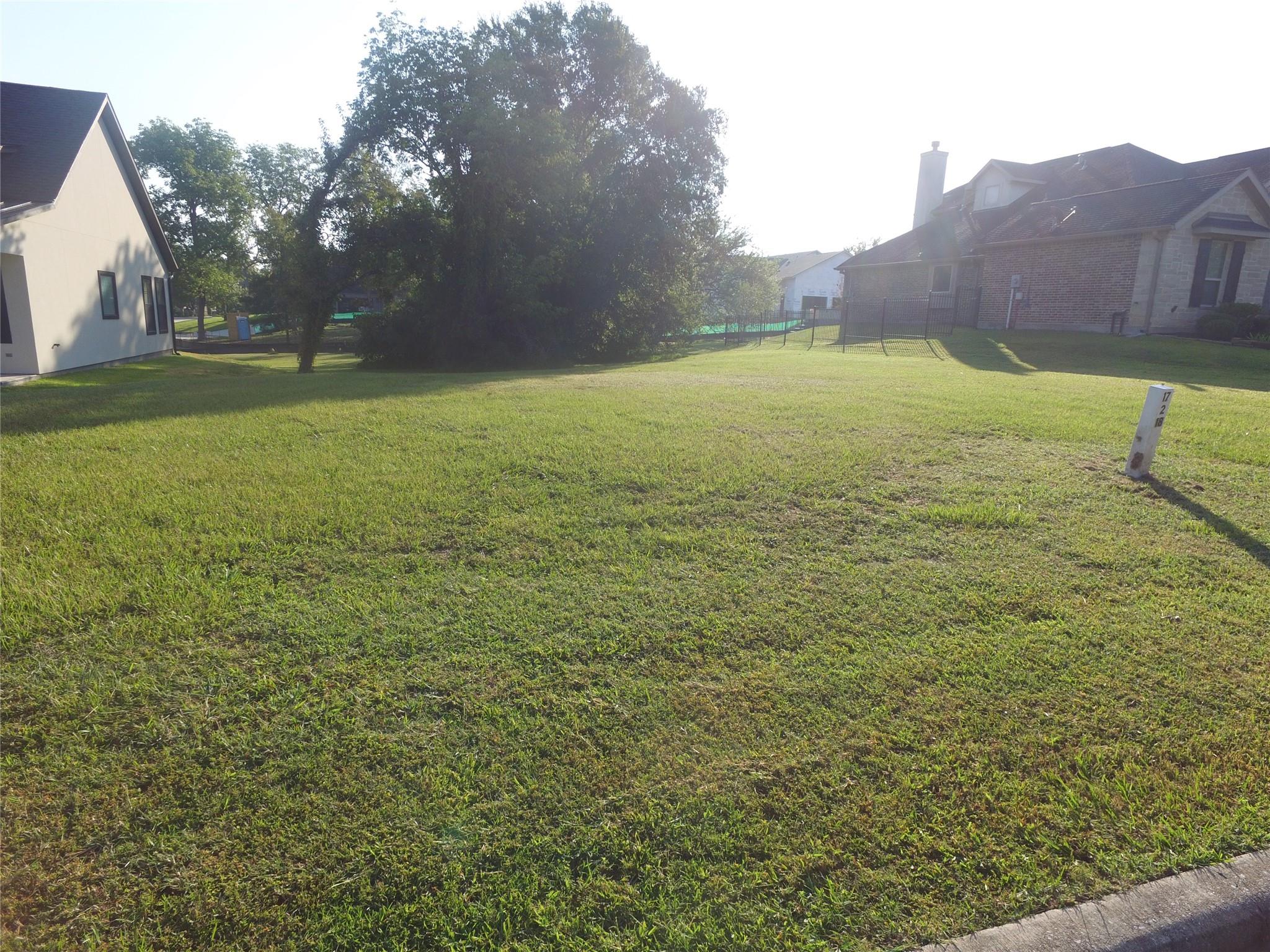 26 Hillsborough Drive E