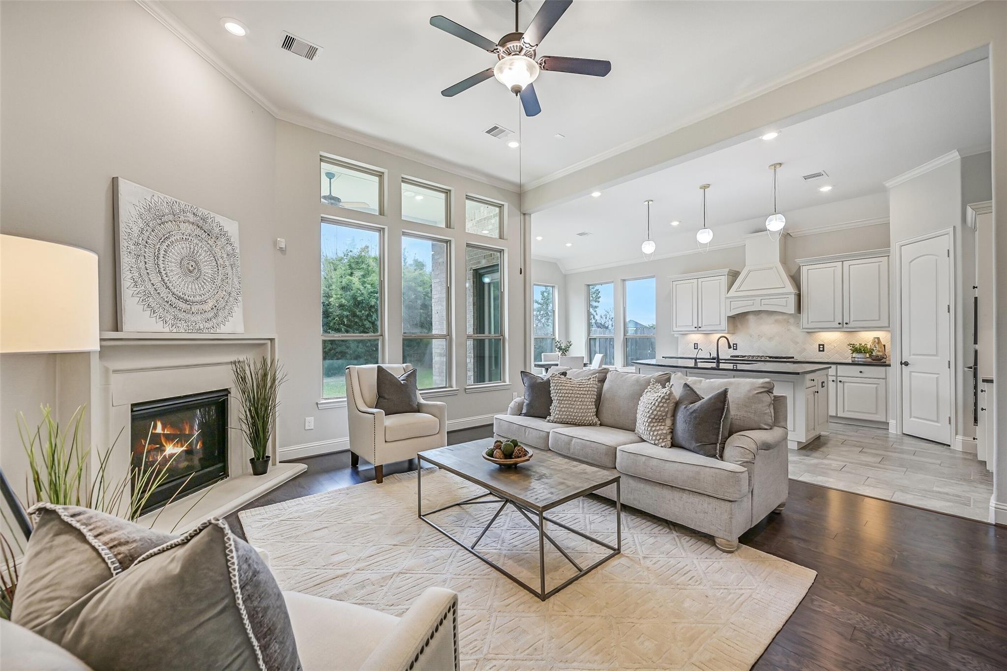 1640 Longwood Glen Lane