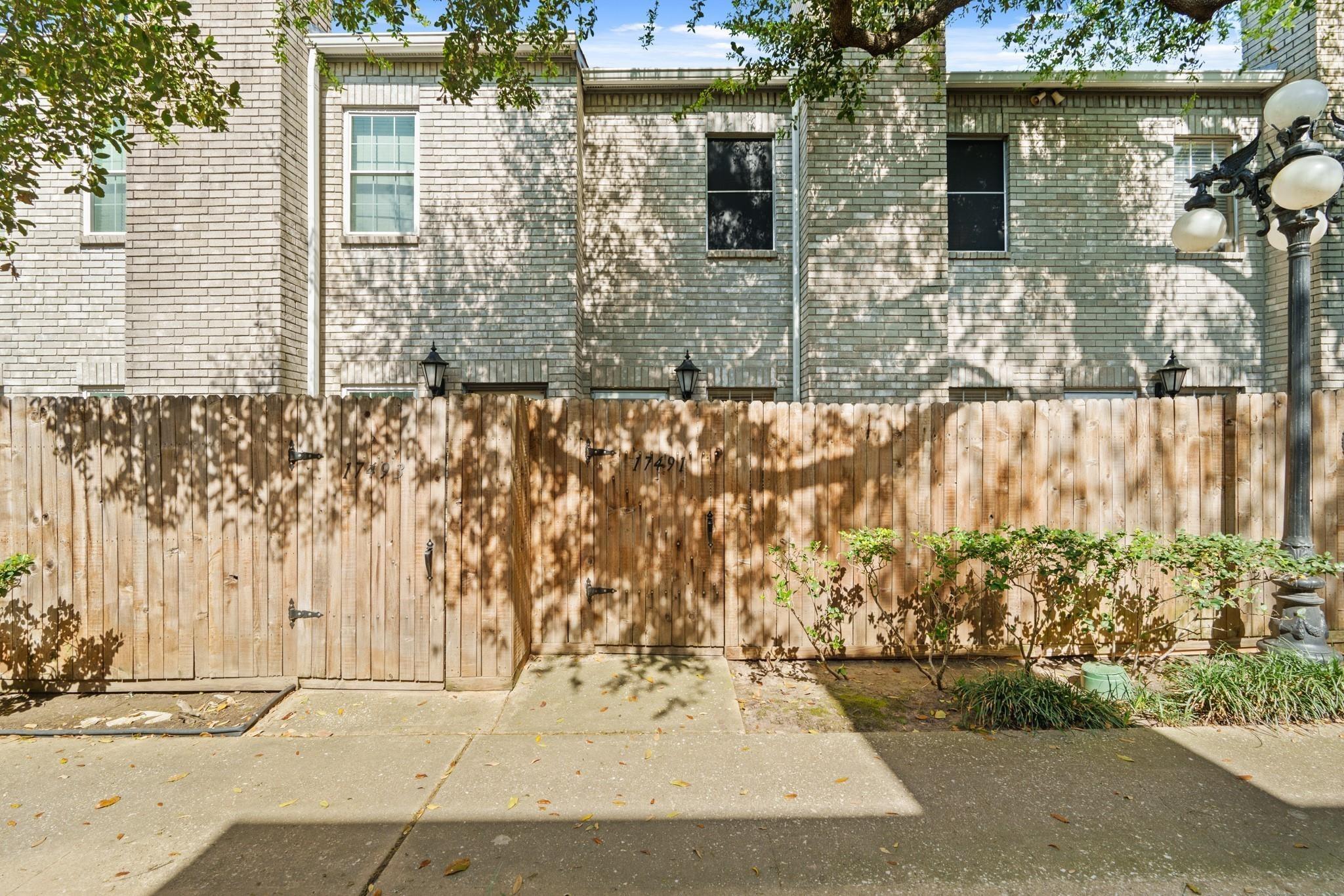 17491 Red Oak Drive 7491