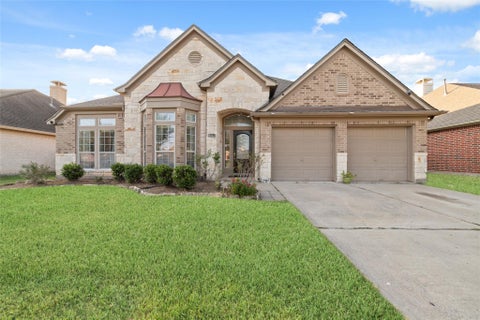 Homes For Sale - 9815 Ryans Park Lane<br/> Houston, TX 77089