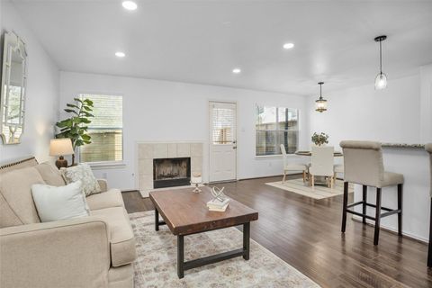 Photo of 35 Marble Rock Place, The Woodlands, TX 77382 (MLS # 44406201)