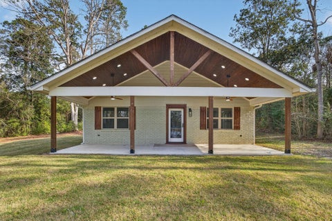 Photo of 525 Charmaine Drive E, Ivanhoe, TX 75979 (MLS # 73337097)