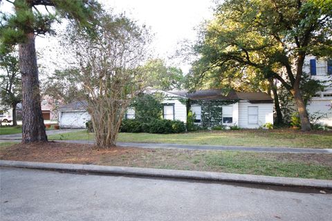 Photo of 4210 Coleridge Street, Houston, TX 77005 (MLS # 54801758)