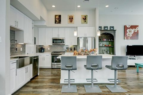 Tiny photo for 806 Thornton Road #A, Houston, TX 77018 (MLS # 94366612)