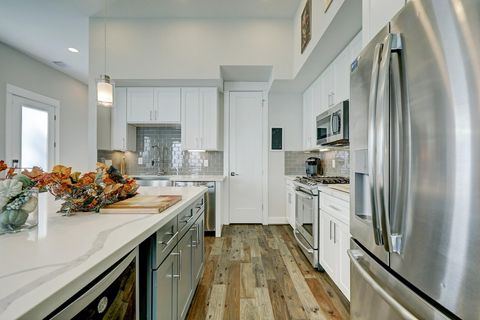 Tiny photo for 806 Thornton Road #A, Houston, TX 77018 (MLS # 94366612)