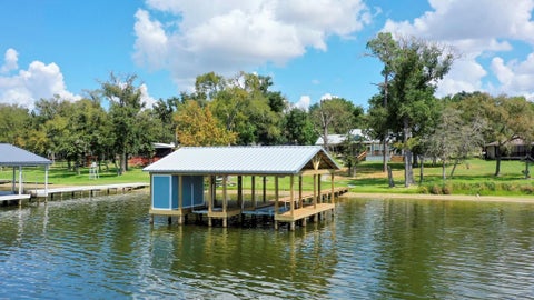 Photo of 11404 Riley Green Road, Franklin, TX 77856 (MLS # 9796443)