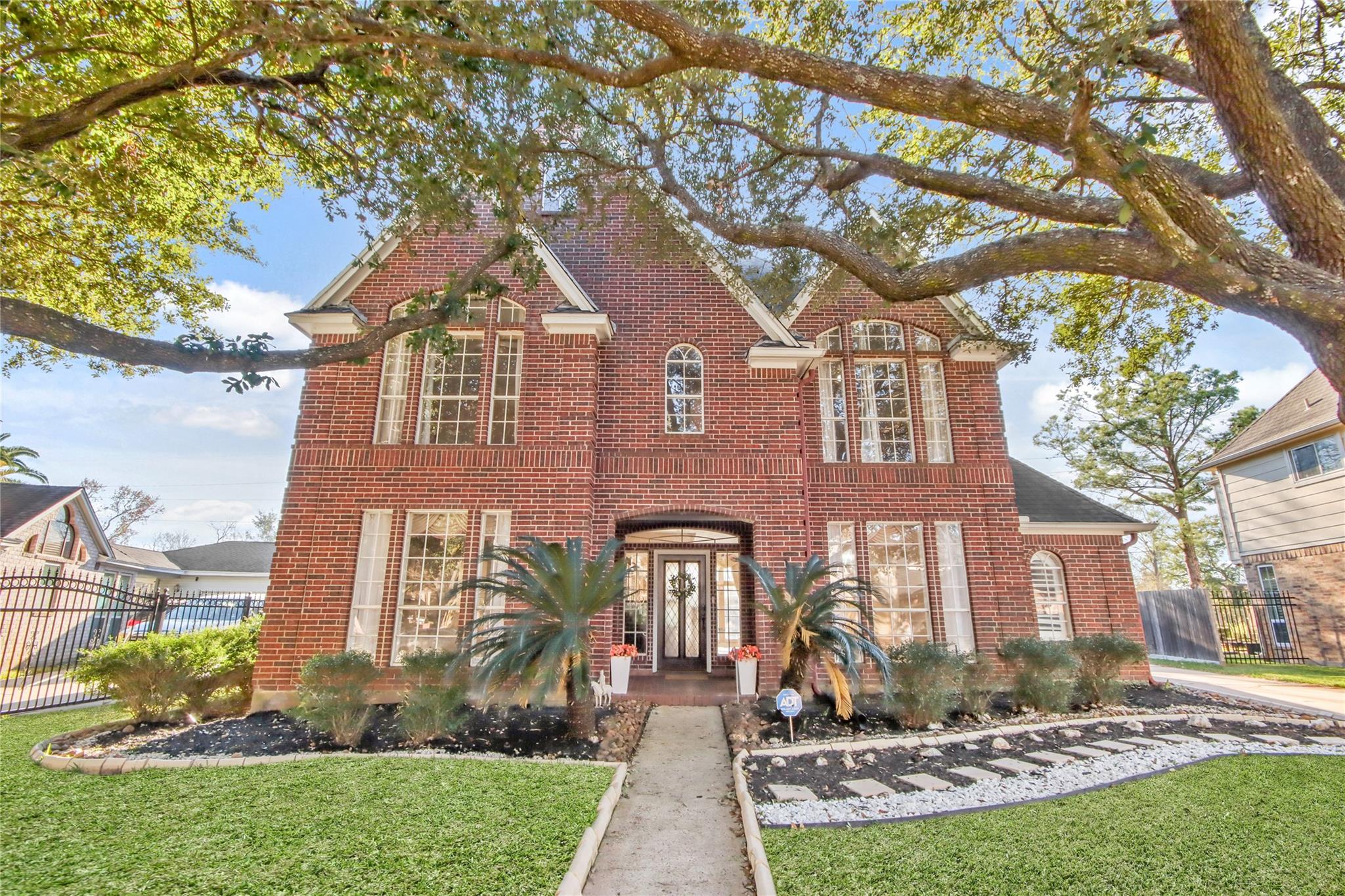 8411 Rockford Hall Drive