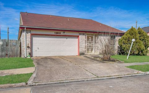 Photo of 12912 Village Gate Drive, Houston, TX 77082 (MLS # 67898516)