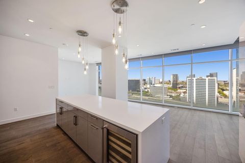 Photo of 4521 San Felipe Street #1704, Houston, TX 77027 (MLS # 40071500)