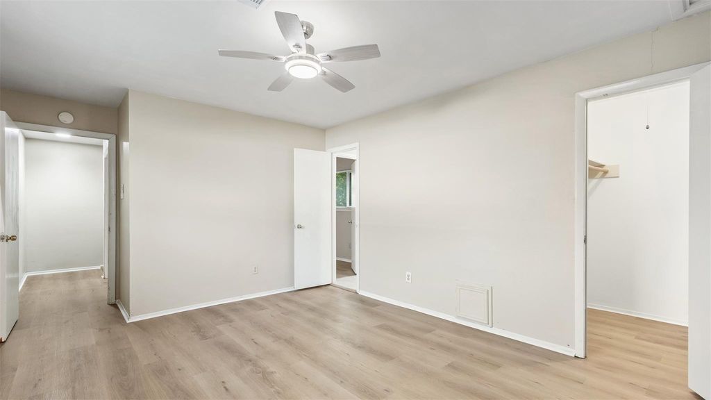 Photo of 10810 Sugar Hill Drive #B, Houston, TX 77042 (MLS # 96621013)