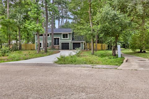 Photo of 2108 W Lacey Oak Circle, The Woodlands, TX 77380 (MLS # 14431883)