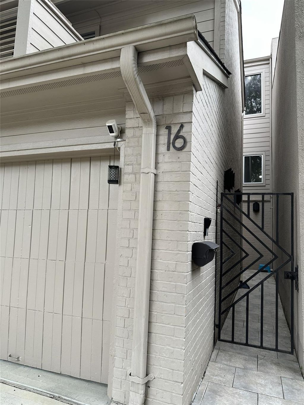 Photo of 16 Alpine Court, Bellaire, TX 77401 (MLS # 30380602)