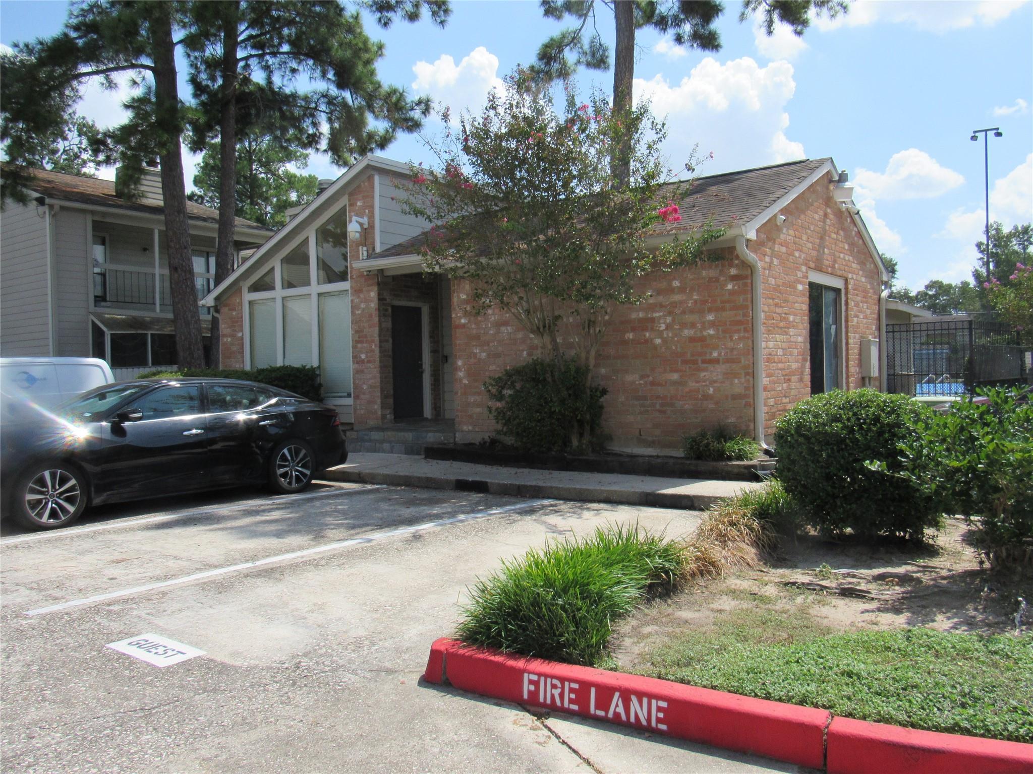 17401 Red Oak Drive 82