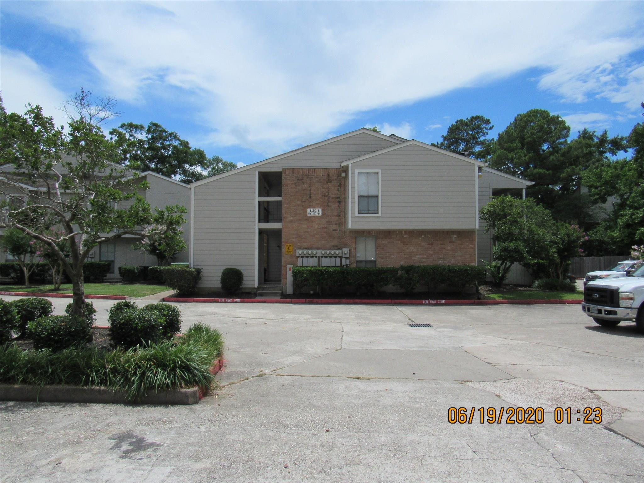 17401 Red Oak Drive 82