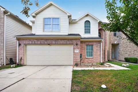 Photo of 10119 W Palm Lake Drive, Houston, TX 77034 (MLS # 40883663)