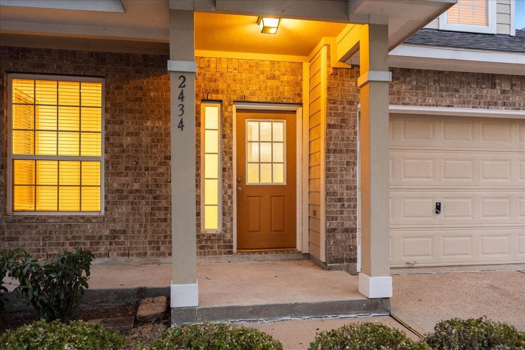 Photo of 2434 Chuckberry St, Houston, TX 77080 (MLS # 75554630)