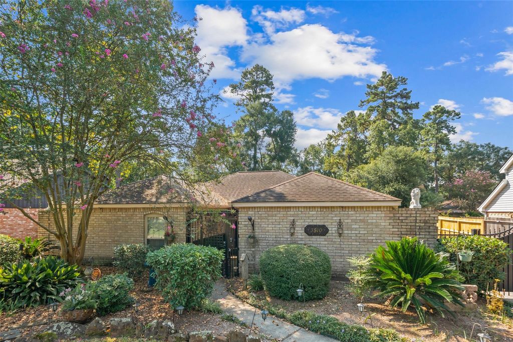 Photo of 3510 Riverwood Park Drive, Houston, TX 77345 (MLS # 64132178)