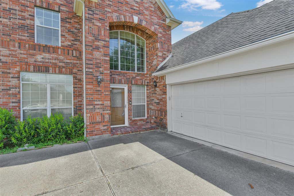 Photo of 2221 Silvercreek Court, Deer Park, TX 77536 (MLS # 62202447)