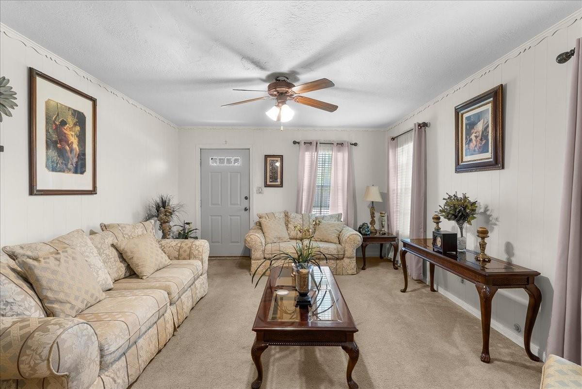 104 Avenue E