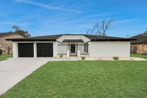 Tiny photo for 3009 Stacy Lane, Deer Park, TX 77536 (MLS # 77330978)