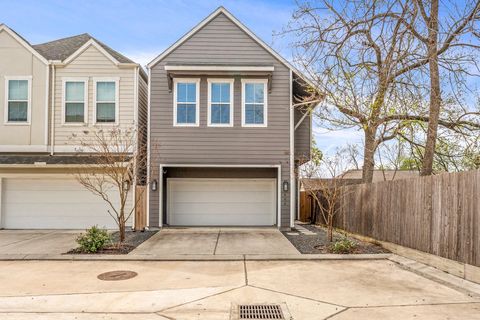 Photo of 802 Berry Sage Lane, Houston, TX 77022 (MLS # 88081939)
