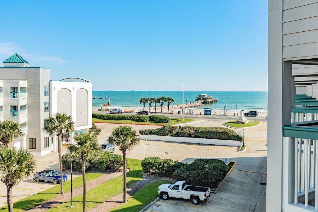 6102 Seawall Blvd 373