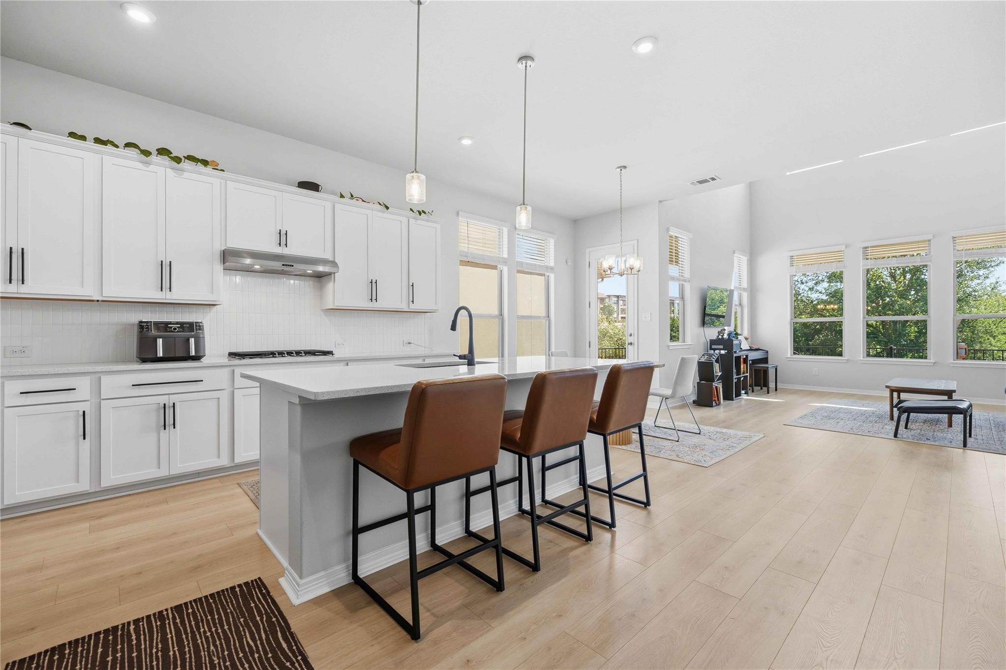 1121 Silver Dollar Trail