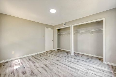 Tiny photo for 5962 Willow Glen Drive, Houston, TX 77033 (MLS # 24211088)