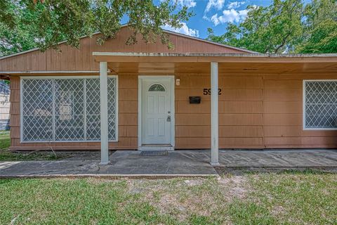 Tiny photo for 5962 Willow Glen Drive, Houston, TX 77033 (MLS # 24211088)