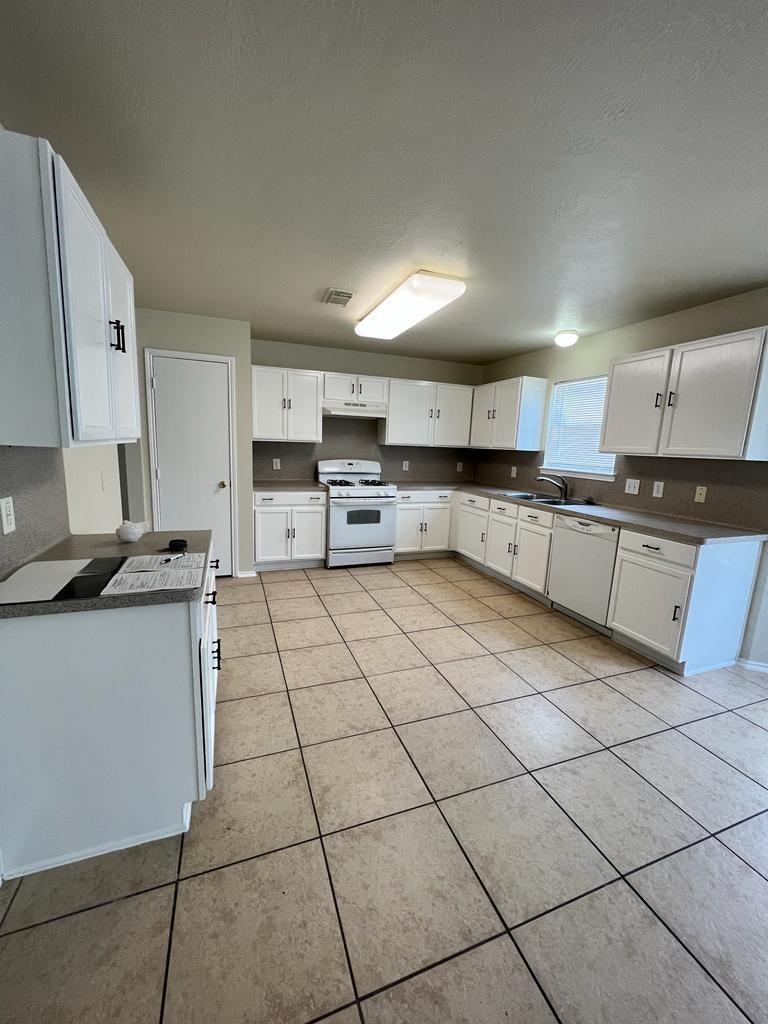 3302 Coldwater Canyon Lane