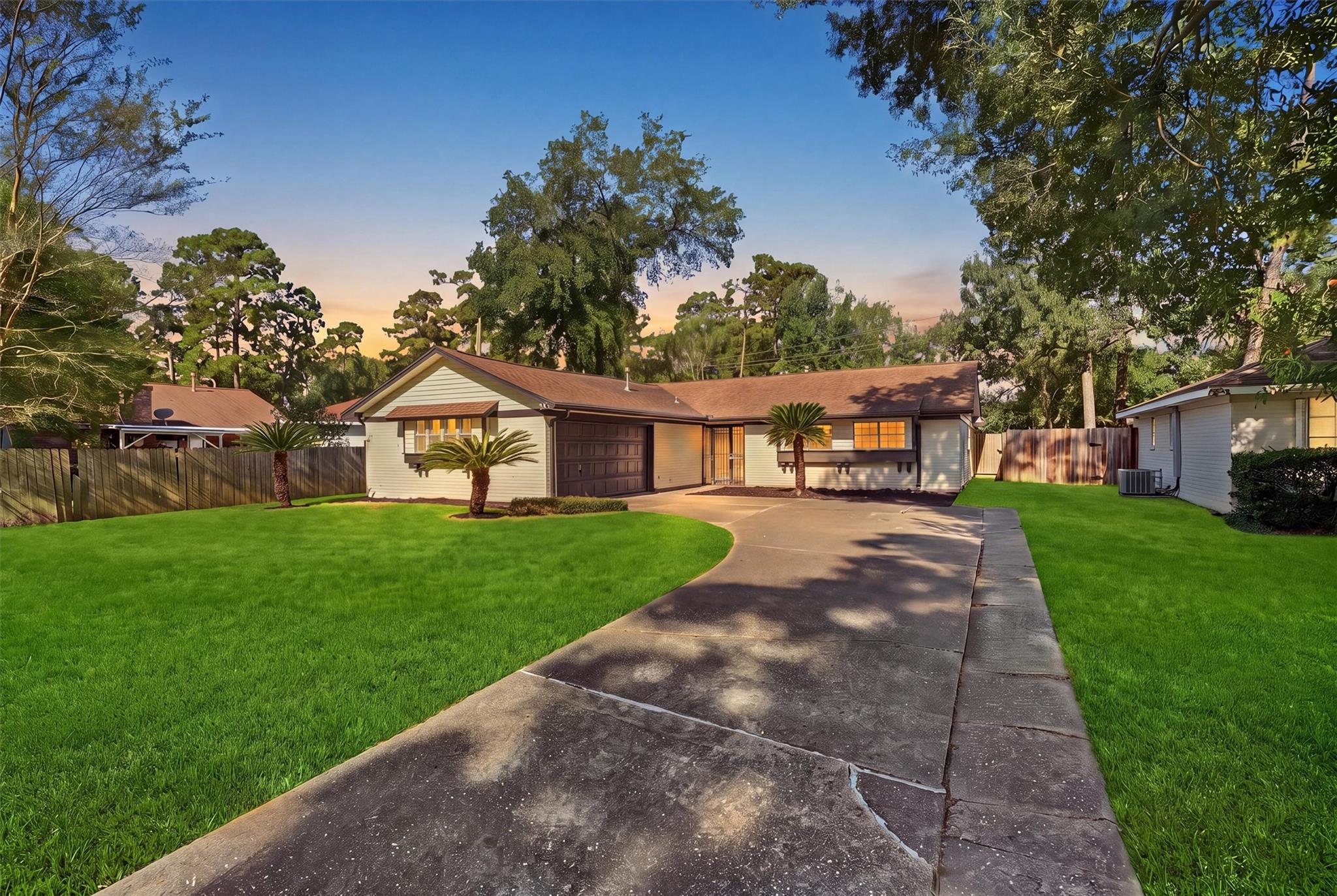 22911 Canyon Lake Drive