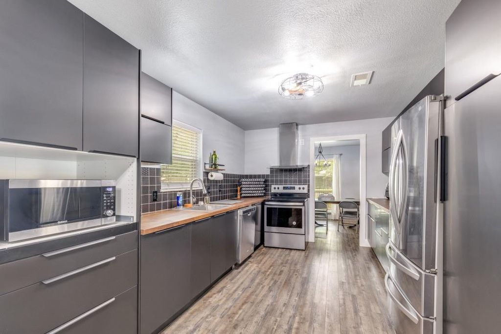 Photo of 2511 River Ridge, Conroe, TX 77385 (MLS # 20875265)