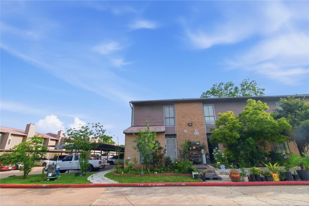 Photo of 11000 Kinghurst Drive #134, Houston, TX 77099 (MLS # 29765006)