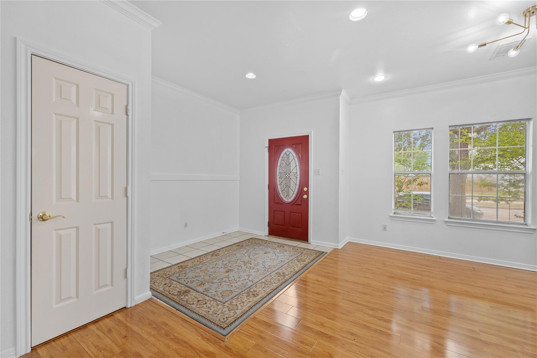 2106 Hawks Road