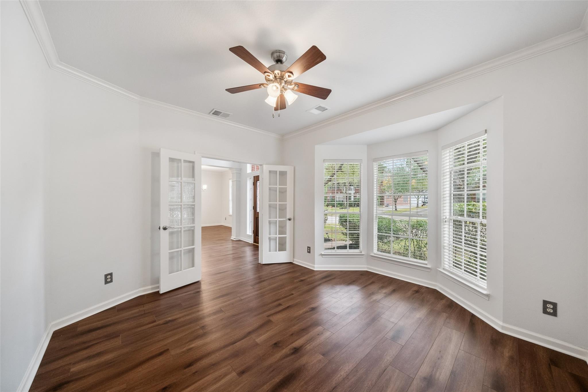 1123 Summer Brook
