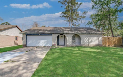 Homes For Rent - 7015 Maple Fox Drive<br/> Harris County, Humble, TX 77338