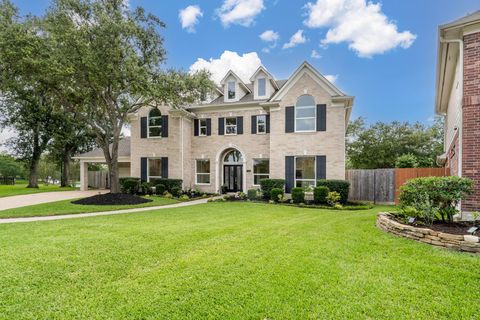 Photo of 15903 Lake Loop Drive, Cypress, TX 77433 (MLS # 55607454)