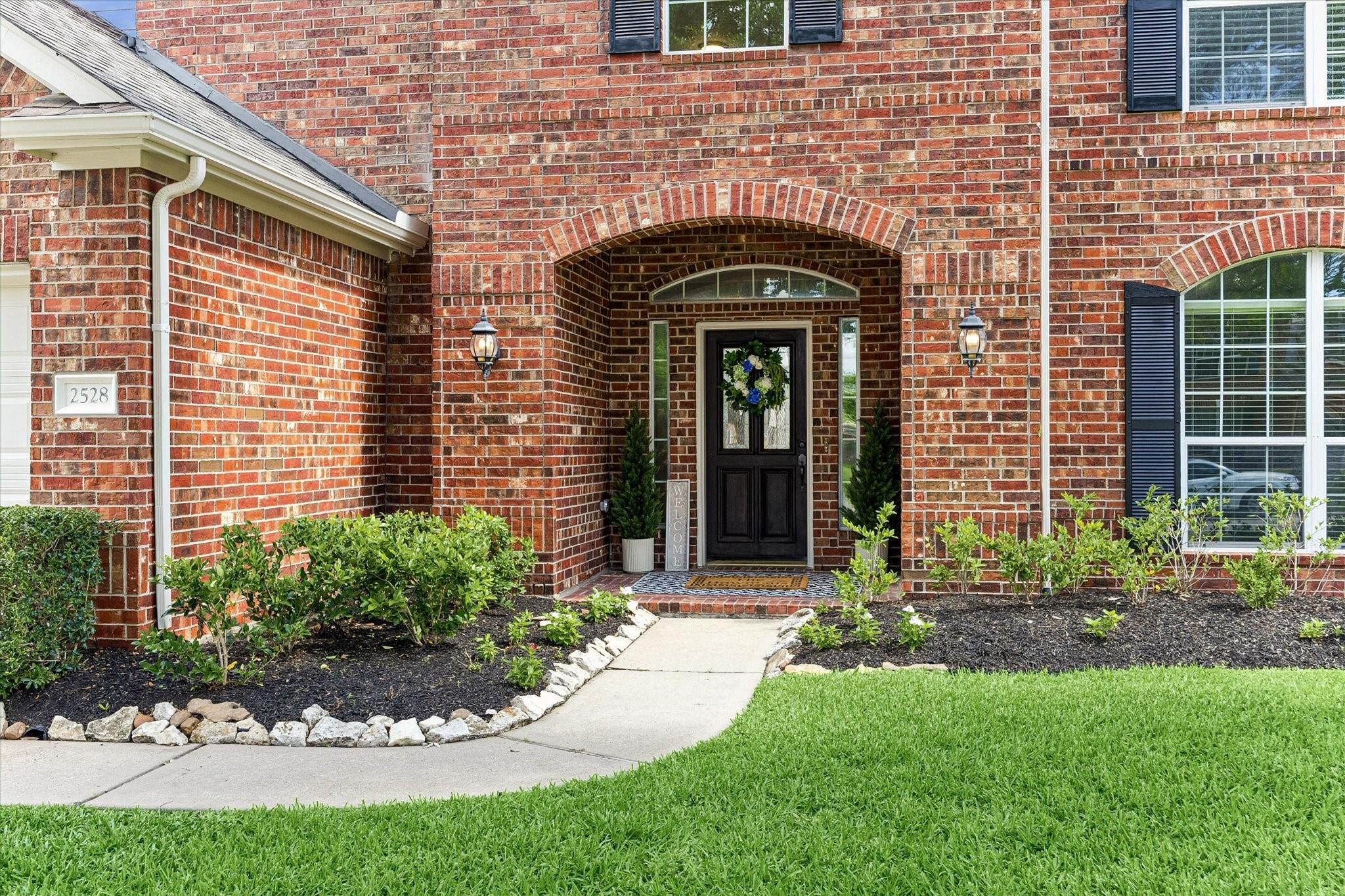 2528 Attwater Way