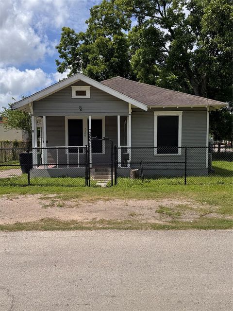 Photo of 7206 Avenue B, Houston, TX 77011 (MLS # 33562263)