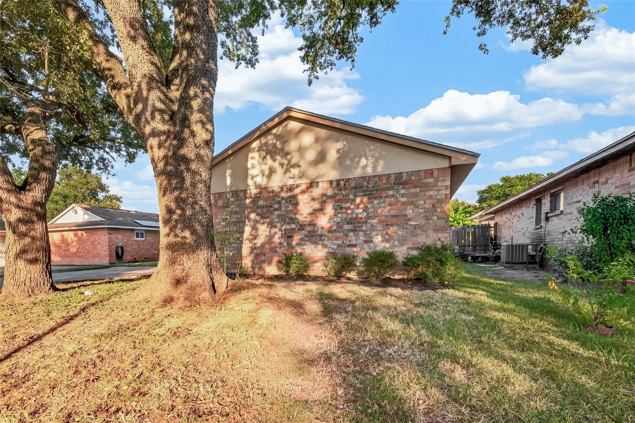 1338 Leadenhall Circle