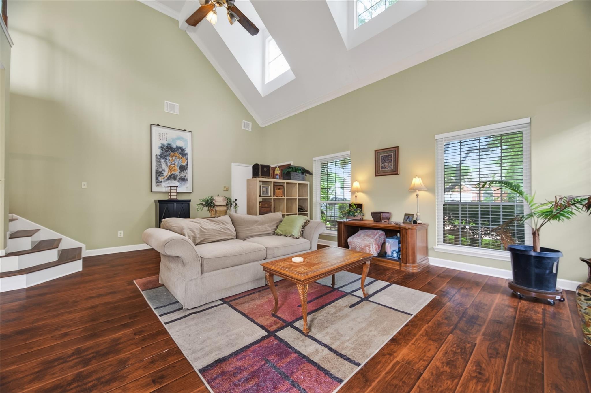 6810 Knoll Park Drive