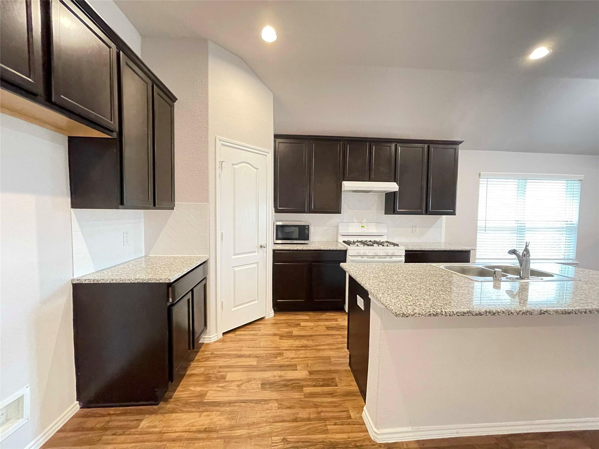 3238 Aster Meadow Way