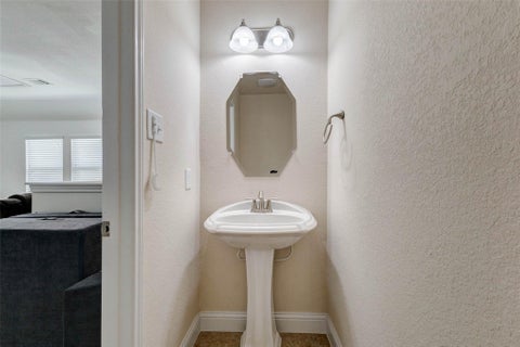 Tiny photo for 38 S Pinto Point Circle, The Woodlands, TX 77389 (MLS # 34359652)