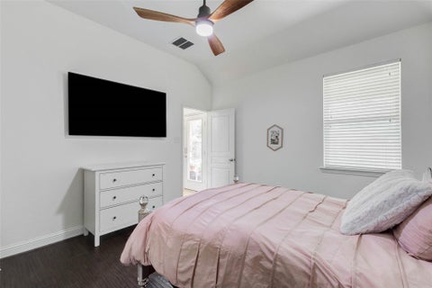 Tiny photo for 38 S Pinto Point Circle, The Woodlands, TX 77389 (MLS # 34359652)