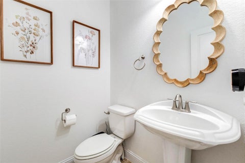 Tiny photo for 38 S Pinto Point Circle, The Woodlands, TX 77389 (MLS # 34359652)