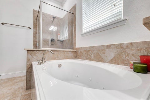 Tiny photo for 38 S Pinto Point Circle, The Woodlands, TX 77389 (MLS # 34359652)