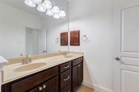 Tiny photo for 38 S Pinto Point Circle, The Woodlands, TX 77389 (MLS # 34359652)